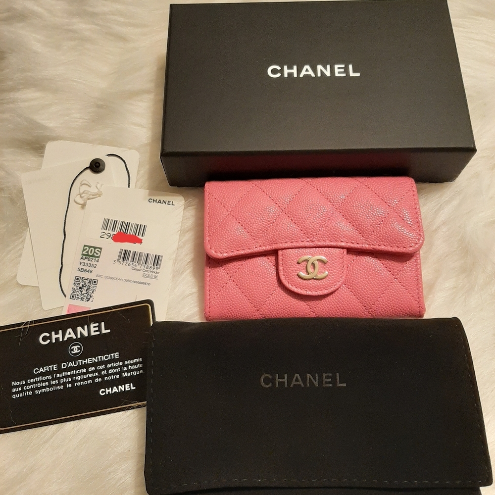 (SOLD) NWT!! Chanel 20S Pink Card holder